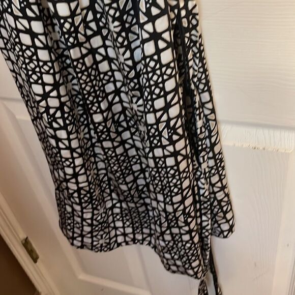 NWT White House Black Market Dress Size 0 - Picture 3 of 9